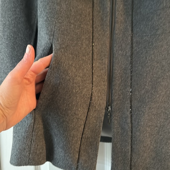 WHBM. Jacket with open cape sleeve. Large - Picture 3 of 14